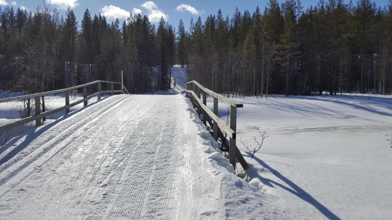 Syoete Huuhkamajat Cottage Eksteriør bilde