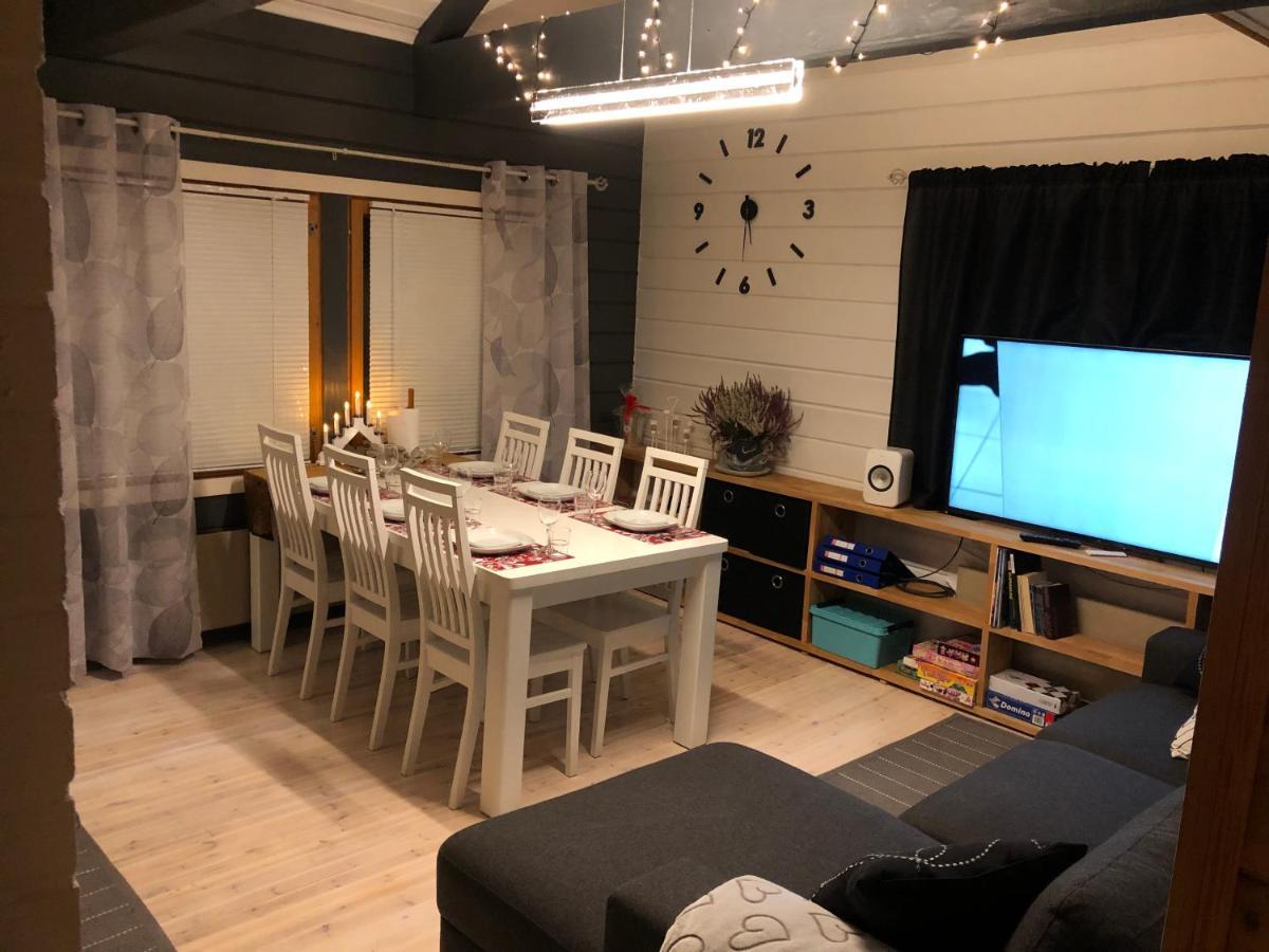 Syoete Huuhkamajat Cottage Eksteriør bilde